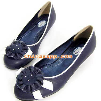 时尚:早秋单鞋 让脚更美丽动人