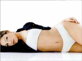 塑身:丰臀术 完美塑造魅力女人